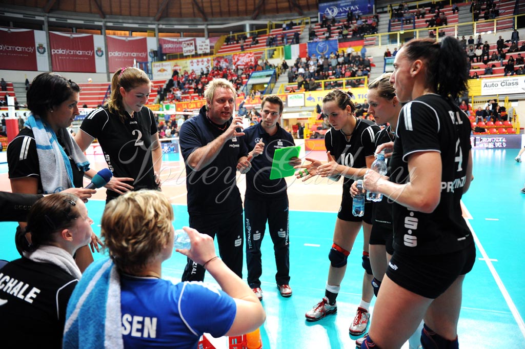 Yamamay Schweriner (34)